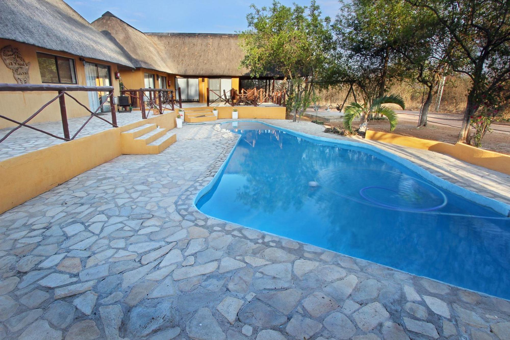 Normann Safari Bush Lodge Пхалаборва Экстерьер фото