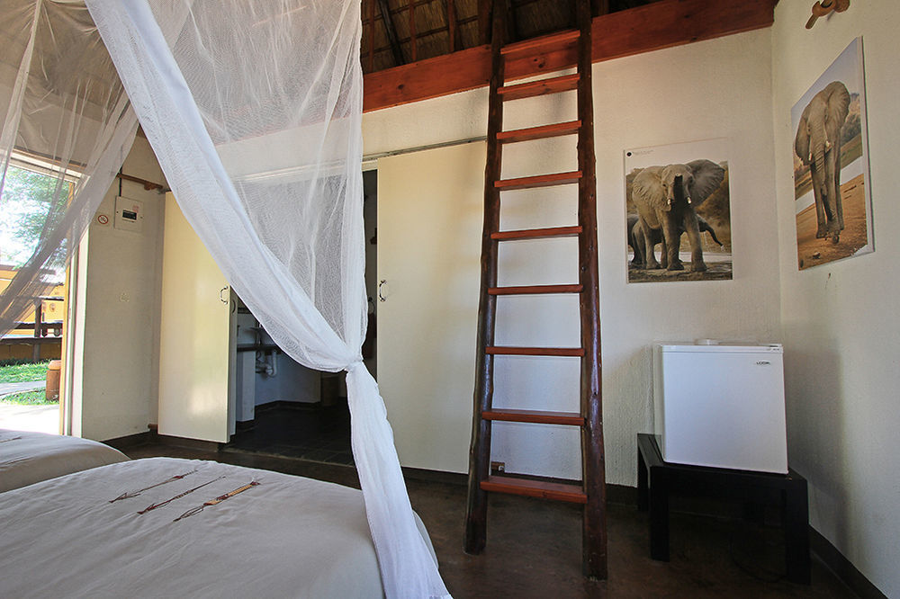 Normann Safari Bush Lodge Пхалаборва Экстерьер фото