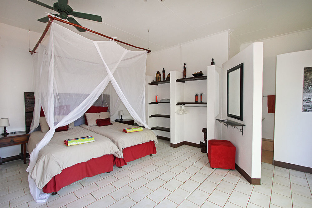 Normann Safari Bush Lodge Пхалаборва Экстерьер фото