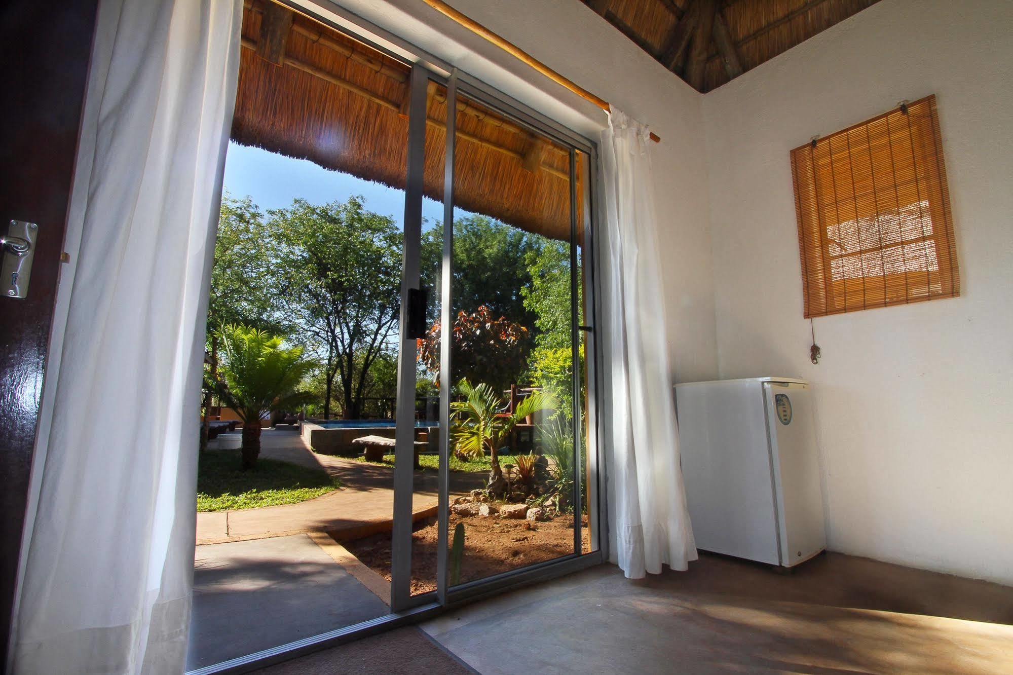 Normann Safari Bush Lodge Пхалаборва Экстерьер фото